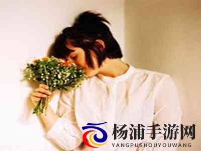 儿媳周莹回乡扫墓：媳妇周莹重返故里祭祖-1