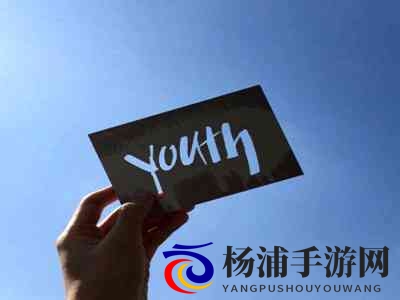 儿媳周莹回乡扫墓：嫂子周颖归乡祭奠先人