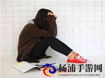 阿娇跪着吃J8陈冠希：新潮娱乐引爆现场桃色风波-3