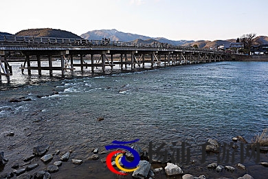 三 港版普通话版片段～澎湃号|香港影视普通话转播推动文化融合-1