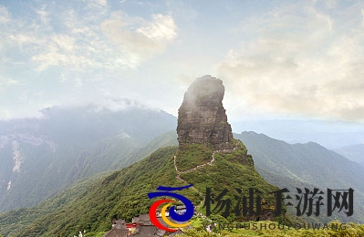 香蕉插进水蜜桃里|热带水果融合的奇妙组合-1