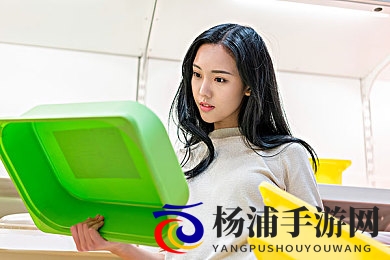 皮鞭调教校花翘臀抽打|粉色花裙子被鞭打惹火激情九重