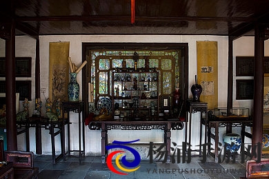 男生女生一起擦擦擦|男女共同清理现场的趣味时刻-1