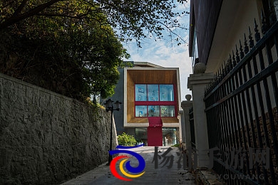 剥开两边虐花蒂抽打电击|极端体验背后的安全与未来-1