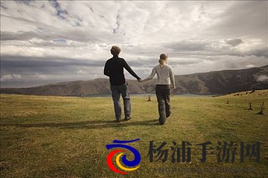 丁香色五月婷婷|淡雅紫调映衬青春瞬间