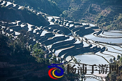 软件下载3.0.3每天无限次破解版|破解游戏工具引发热潮探索极致自由体验