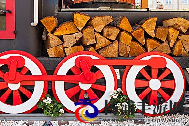 他摸着她双乳不停呻吟A片小视频|他抚摸她柔软胸部不断呻吟片段-3