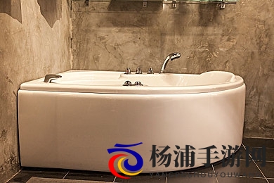 大炕上和亲亲公的交换|温馨夜幕中皇室夫妇的亲密互动-3