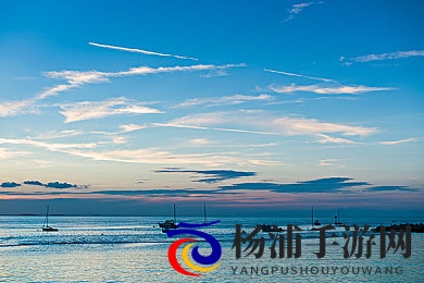 班长撩起我的 蹭来蹭去|班长挑逗我不断靠近