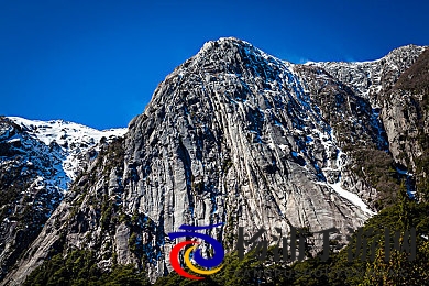 不如跳舞沙滩三个小男孩比翼鸟|沙滩上三个少年共舞如比翼鸟-2