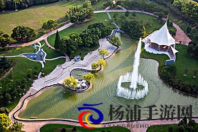 一小孩和妈妈摘萝卜黄|欢乐采摘园引领家庭互动新潮流-2