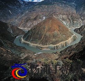 天天干天天射天天操天天吃2025|年轻一代网络文化背后的深层寓意-2