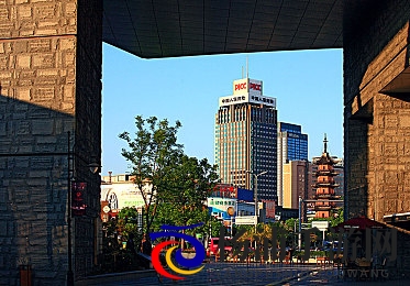 男生把困困放入女生困困洞里|男子将困困融入女方深处的情景-2