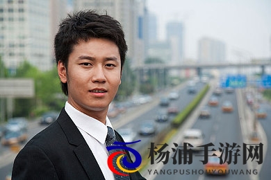 美女被艹软件|女子遭遇虚拟平台陷阱引发关注-3