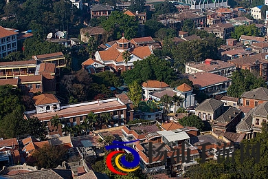 外网十三岁紫色面具|青少年网络身份探索引发关注-1