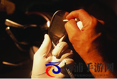 大尺度床震捏胸呻吟视频|激烈震动中娇喘不断的现场画面