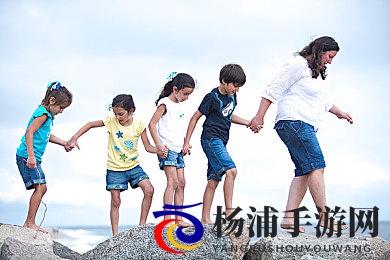 把坤坤放进女生 里游戏|将坤坤融入女性角色的娱乐活动-3