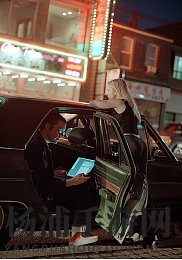 班长让我揉她 脱她衣服漫画|班级领袖请求我帮她解衣故事-1