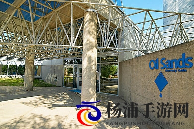 黑人巨大与亚洲娇小的区别|探索不同体型角色的视觉魅力与策略奥秘-3